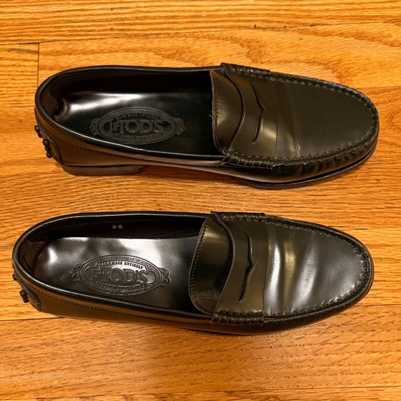 Tod's Shoes - Tod's Leather Loafers